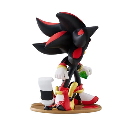 Shadow the Hedgehog Figure 10cm – Articulated Statue